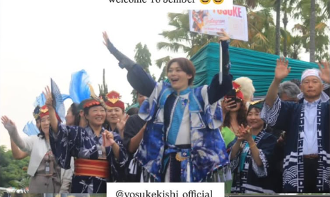 Jember Fashion Carnavalのパレードに出演するYOSUKE